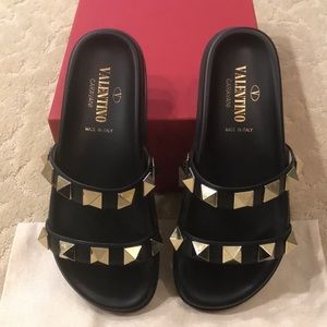 ⚡️sale Valentino rockstud slides. Size 36